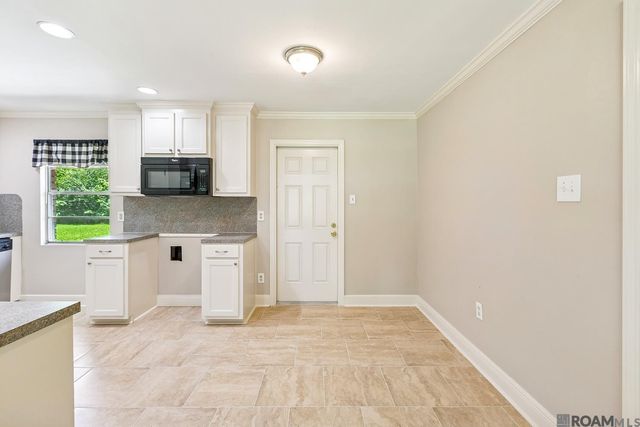 8977 Nolen Dr, Baton Rouge, LA 70810