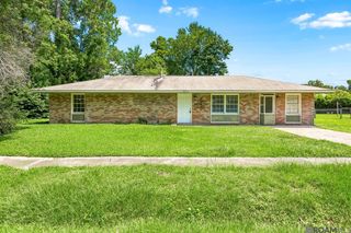 8977 Nolen Dr, Baton Rouge, LA 70810