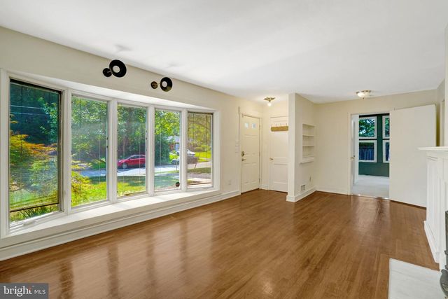 8015 NEW MARKET RD, Alexandria, VA 22308