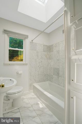 8015 NEW MARKET RD, Alexandria, VA 22308