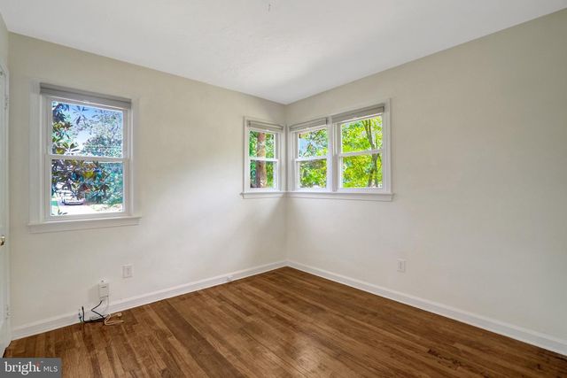 8015 NEW MARKET RD, Alexandria, VA 22308