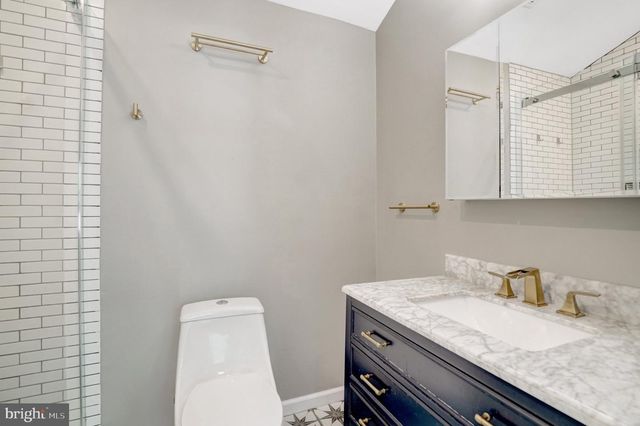 8015 NEW MARKET RD, Alexandria, VA 22308