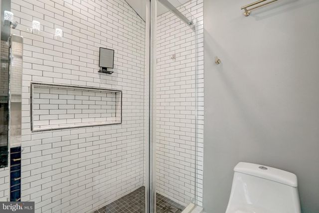 8015 NEW MARKET RD, Alexandria, VA 22308