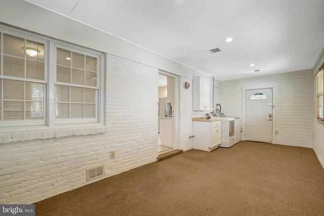 8015 NEW MARKET RD, Alexandria, VA 22308