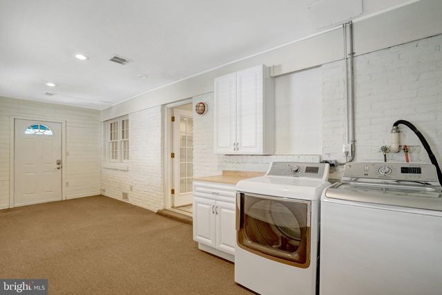 8015 NEW MARKET RD, Alexandria, VA 22308