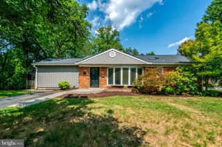 8015 NEW MARKET RD, Alexandria, VA 22308