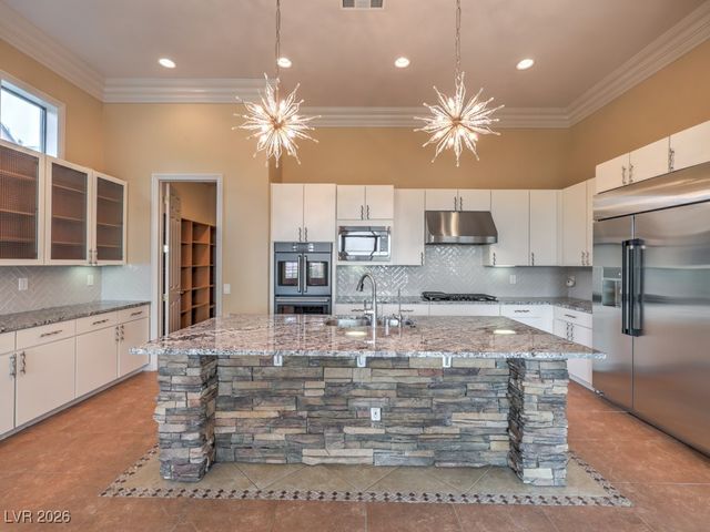 3 Pine Hollow Drive, Henderson, NV 89052