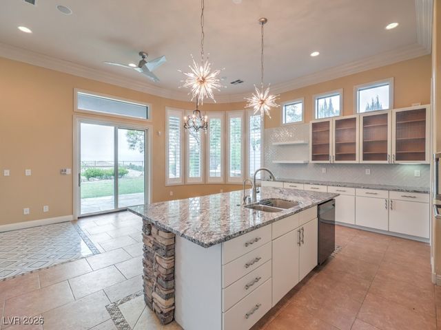 3 Pine Hollow Drive, Henderson, NV 89052