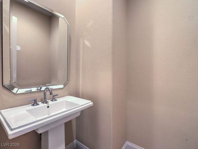 3 Pine Hollow Drive, Henderson, NV 89052