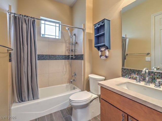 3 Pine Hollow Drive, Henderson, NV 89052