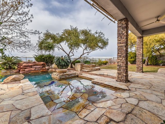 3 Pine Hollow Drive, Henderson, NV 89052