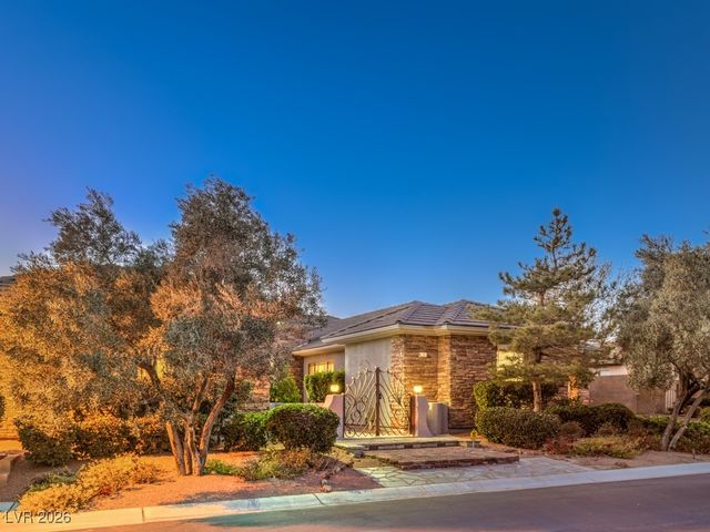3 Pine Hollow Drive, Henderson, NV 89052