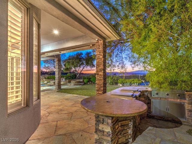 3 Pine Hollow Drive, Henderson, NV 89052