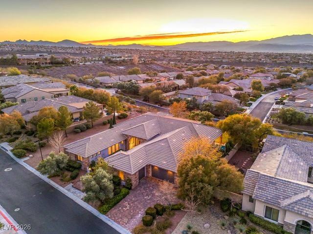 3 Pine Hollow Drive, Henderson, NV 89052