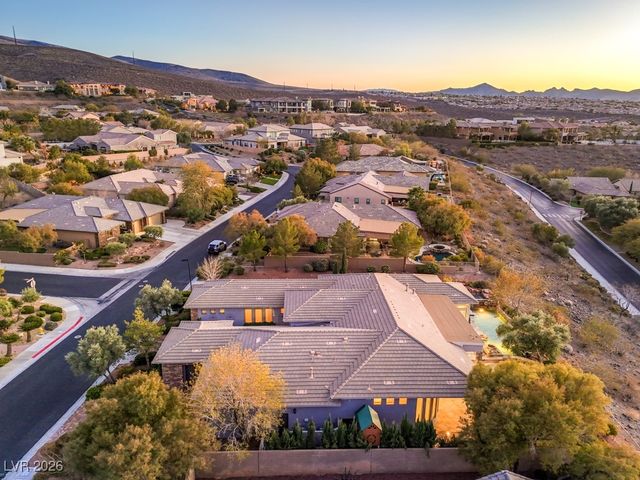 3 Pine Hollow Drive, Henderson, NV 89052