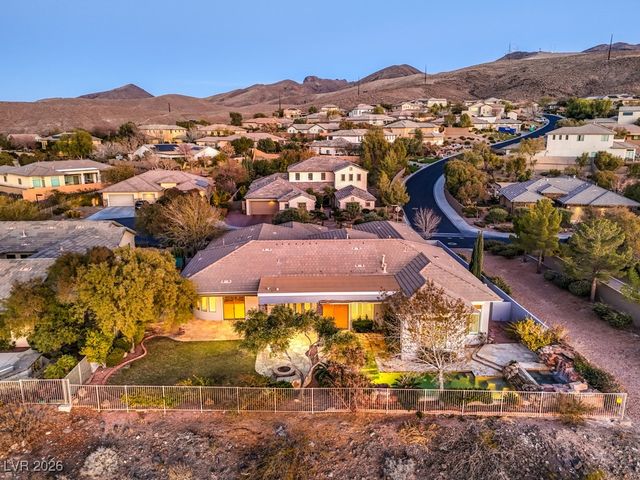 3 Pine Hollow Drive, Henderson, NV 89052