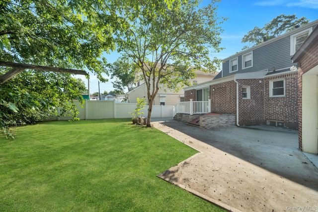 102 Strattford Road, New Hyde Park, NY 11040