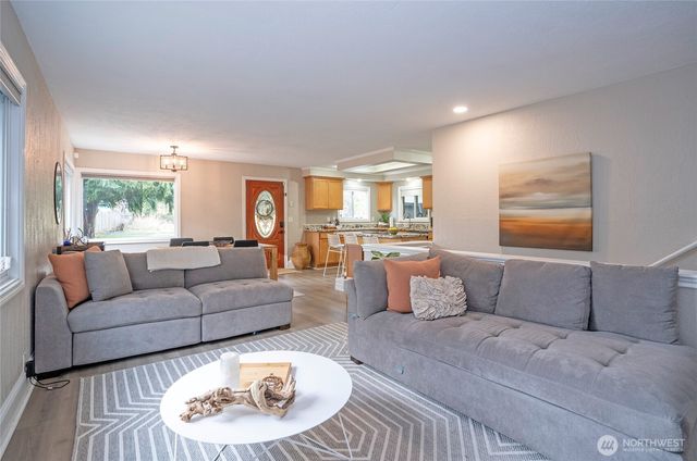 4414 Chrisella Road E, Edgewood, WA 98372