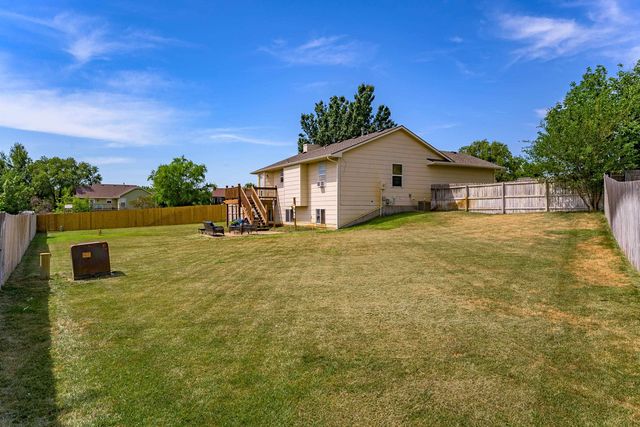5122 N Peregrine Ct, Wichita, KS 67219