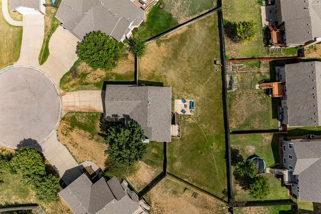 5122 N Peregrine Ct, Wichita, KS 67219