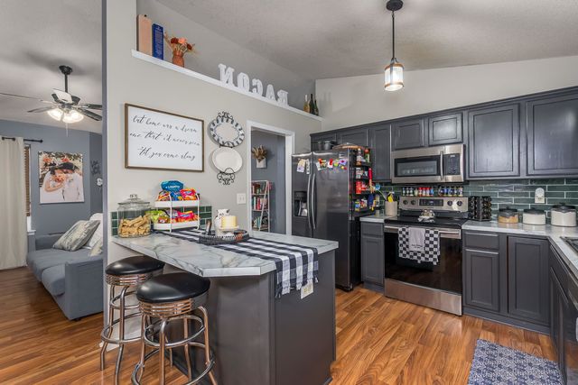 5122 N Peregrine Ct, Wichita, KS 67219