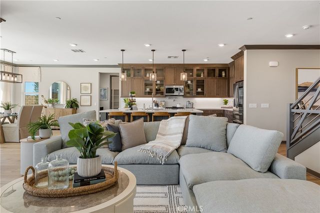 28512 Wildflower Terrace, Castaic, CA 91384