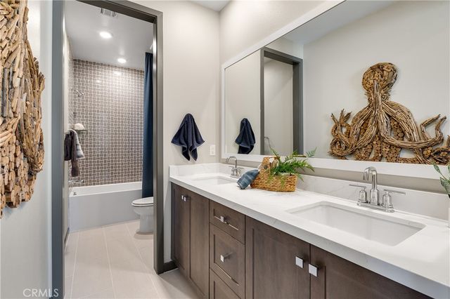 28512 Wildflower Terrace, Castaic, CA 91384