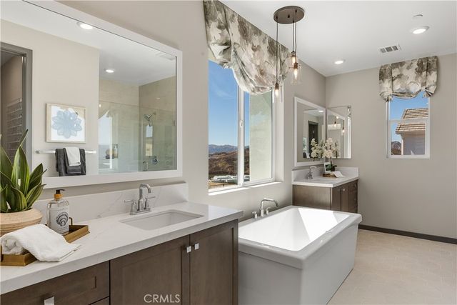 28512 Wildflower Terrace, Castaic, CA 91384