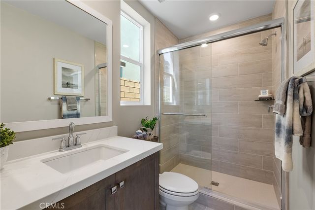 28512 Wildflower Terrace, Castaic, CA 91384