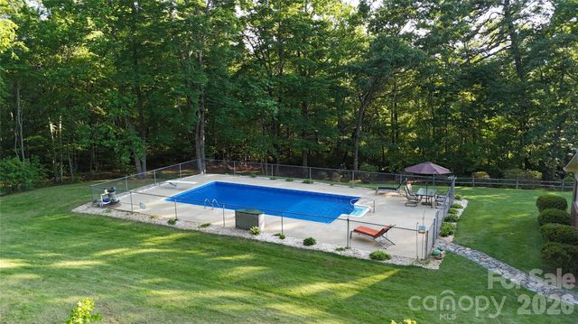 552 Coxes Creek Church Road, Marion, NC 28752