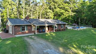 552 Coxes Creek Church Road, Marion, NC 28752