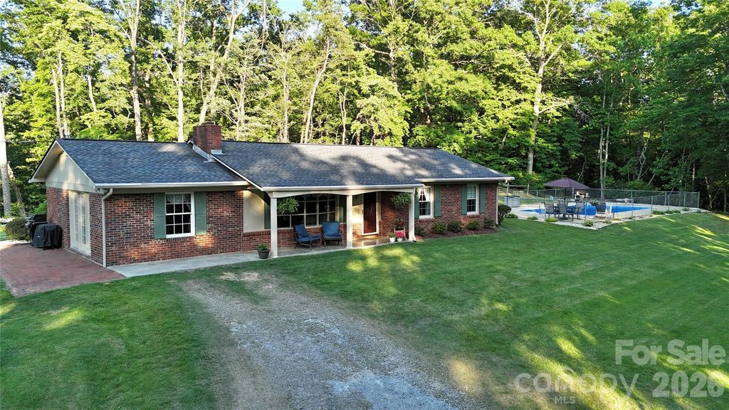 552 Coxes Creek Church Road, Marion, NC 28752