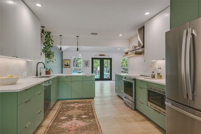 6802 Rio Bravo LN, Austin, TX 78737