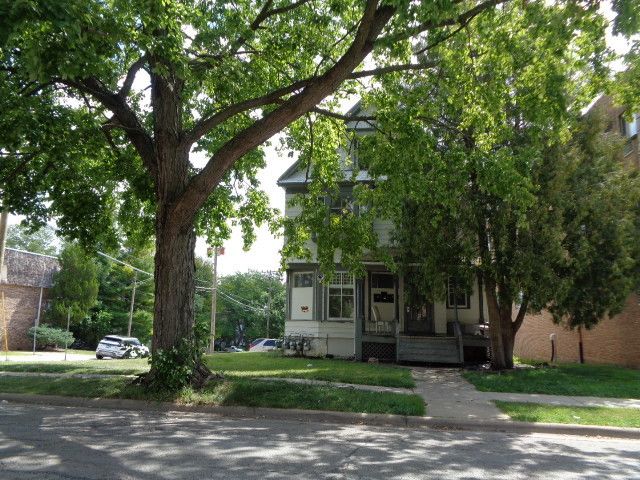 735 N Court Street, Rockford, IL 61103