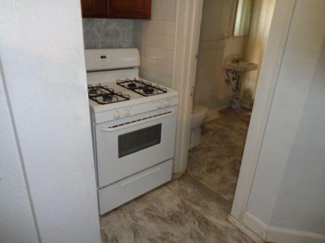 735 N Court Street, Rockford, IL 61103