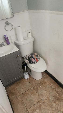 735 N Court Street, Rockford, IL 61103