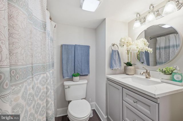 420 NORTH ST E, Charles Town, WV 25414