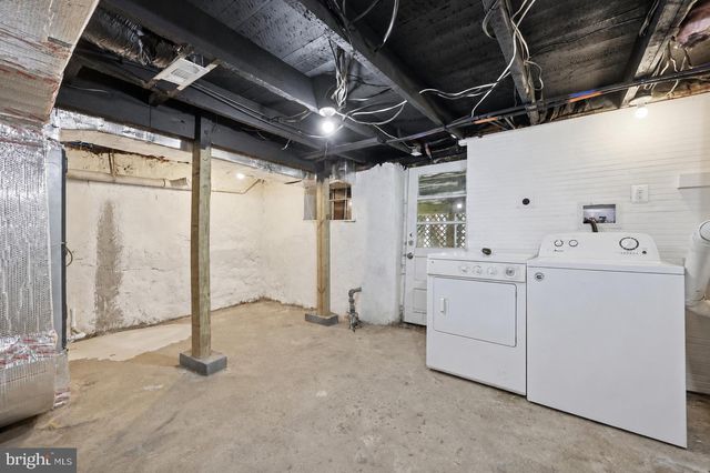 420 NORTH ST E, Charles Town, WV 25414