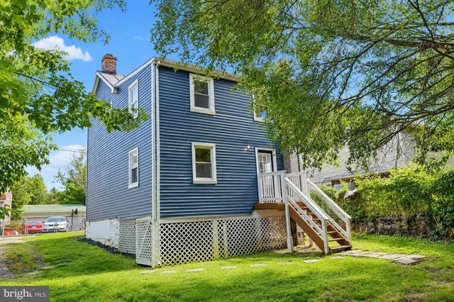 420 NORTH ST E, Charles Town, WV 25414