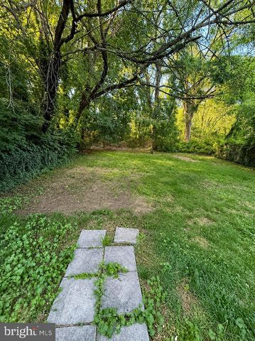 420 NORTH ST E, Charles Town, WV 25414