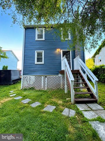 420 NORTH ST E, Charles Town, WV 25414