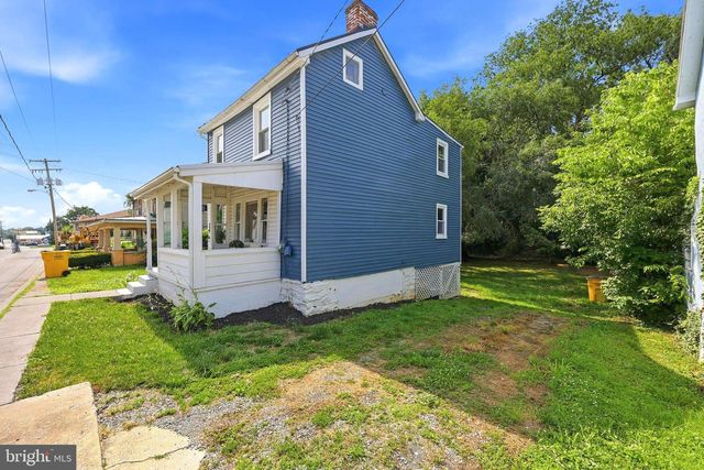 420 NORTH ST E, Charles Town, WV 25414
