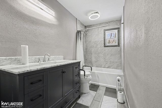 3272 Grafton Street, Lake Orion, MI 48359