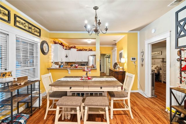 420 W Borden St, Sinton, TX 78387