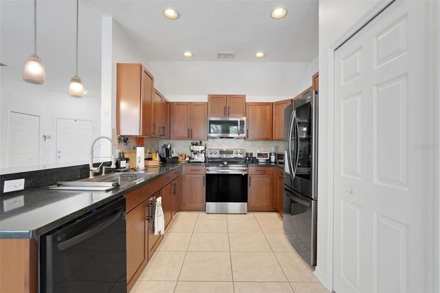 5445 LEIGHTON LANE, Oviedo, FL 32765