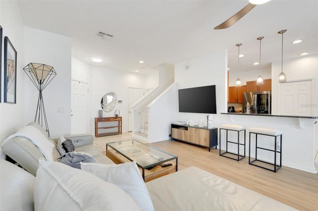 5445 LEIGHTON LANE, Oviedo, FL 32765