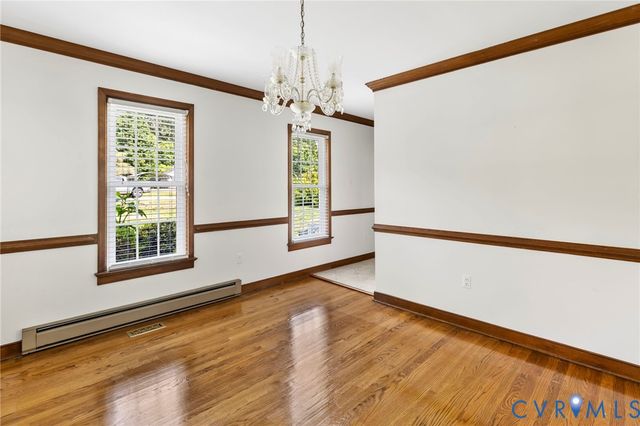 10706 Lunswood Rd, Chester, VA 23831
