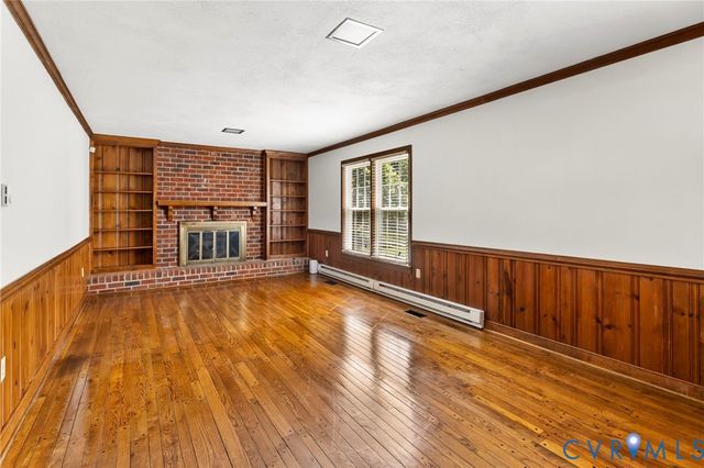 10706 Lunswood Rd, Chester, VA 23831