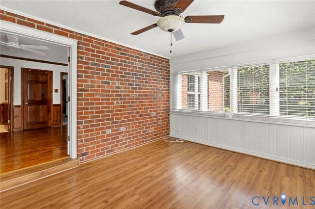 10706 Lunswood Rd, Chester, VA 23831