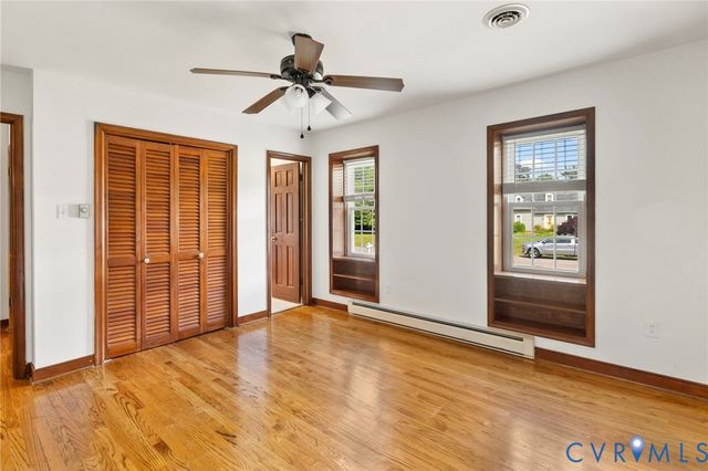 10706 Lunswood Rd, Chester, VA 23831